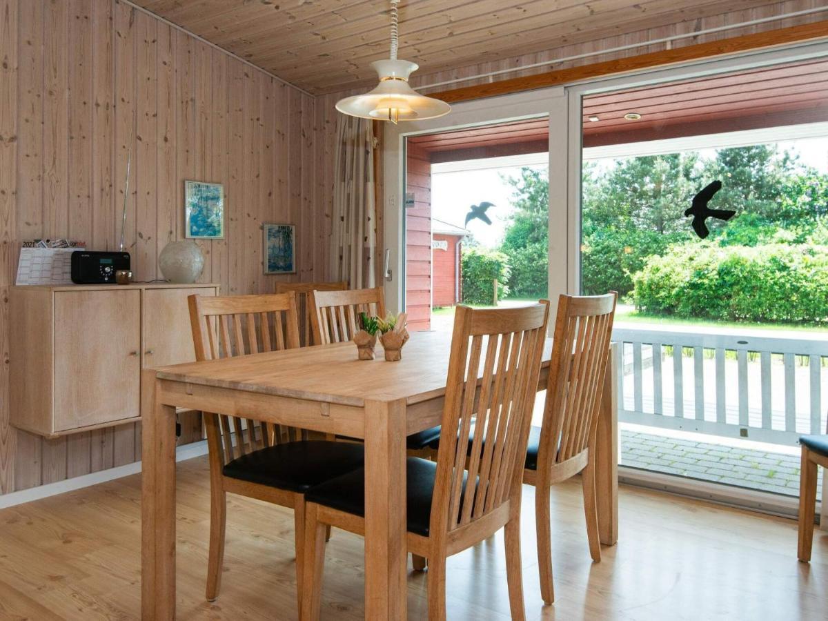 6 Person Holiday Home In Tarm Exterior foto